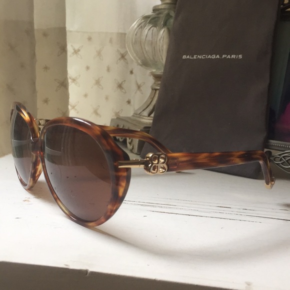 Genuine Tortoise Shell Balenciaga Sunglasses - Picture 2 of 8